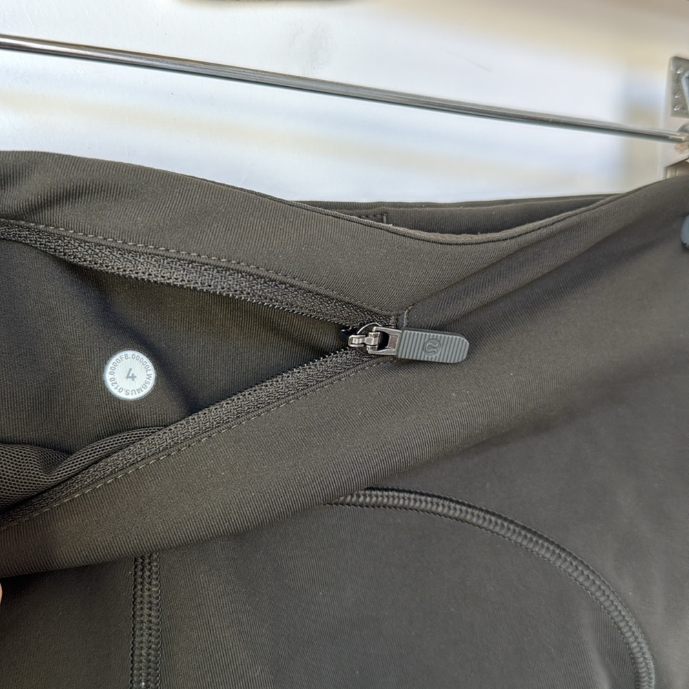 Lululemon Speed Up Tight Full On Luxtreme With Pockets 4 Inseam 28” Olive Green - Picture 9 of 14